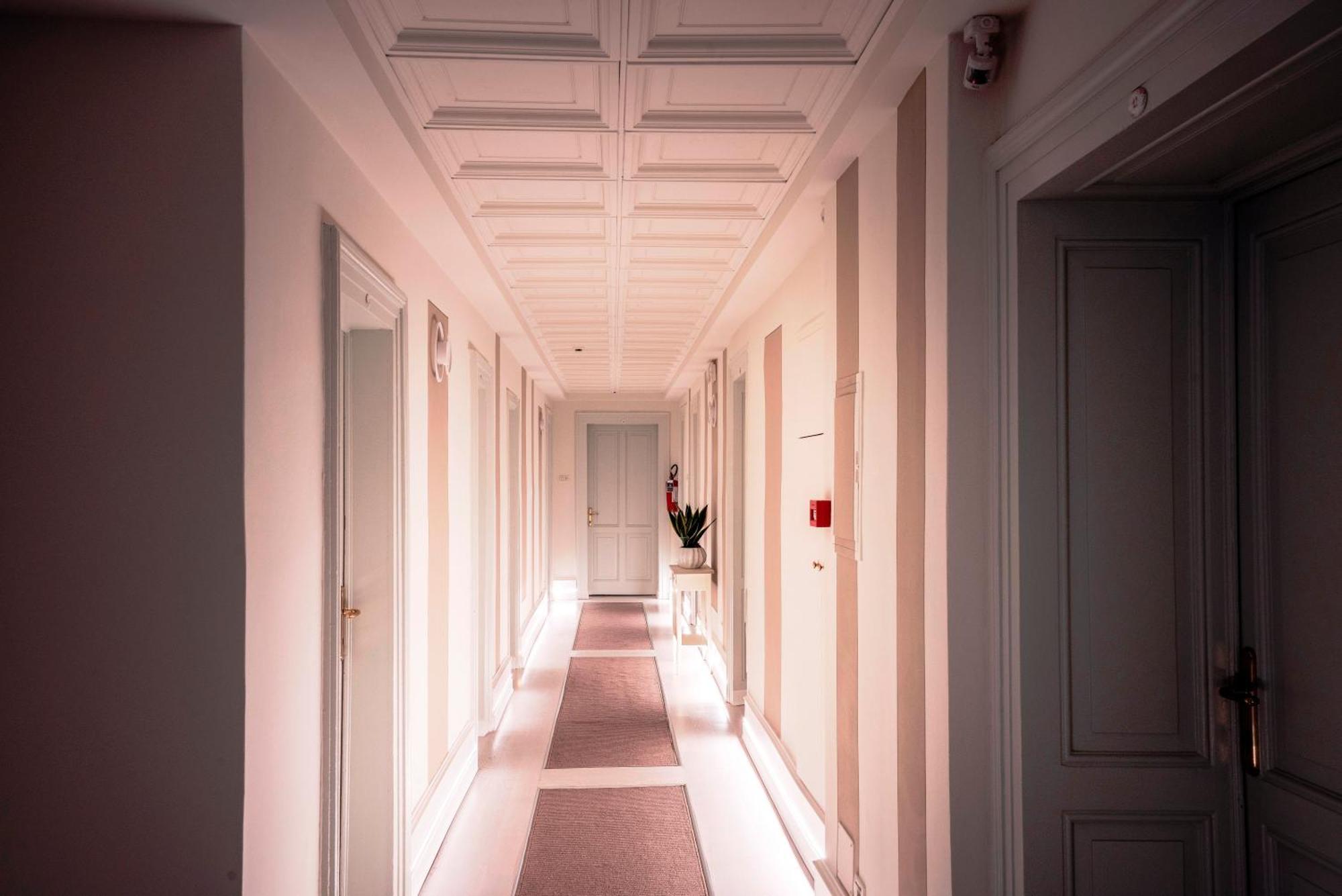 Hotel Bellevue Gardone Riviera Exterior foto
